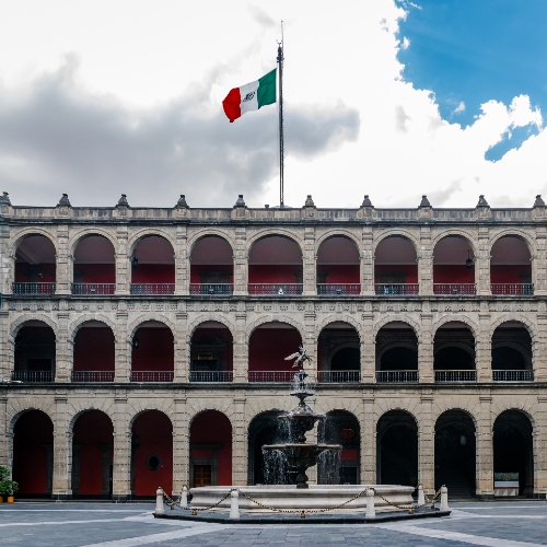 palacio nacional national palace fountain mexi 2022 03 05 22 49 21 utc 500